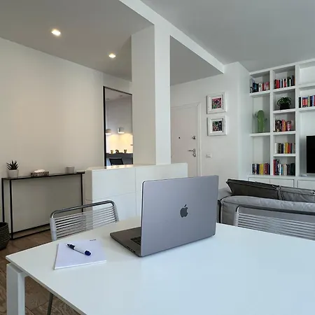Daire New Luxury Modern Flat In Center - Navigli/duomo