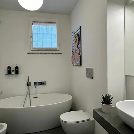 New Luxury Modern Flat In Center - Navigli/duomo Daire *