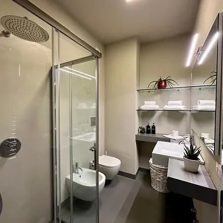 Daire New Luxury Modern Flat In Center - Navigli/duomo Milano
